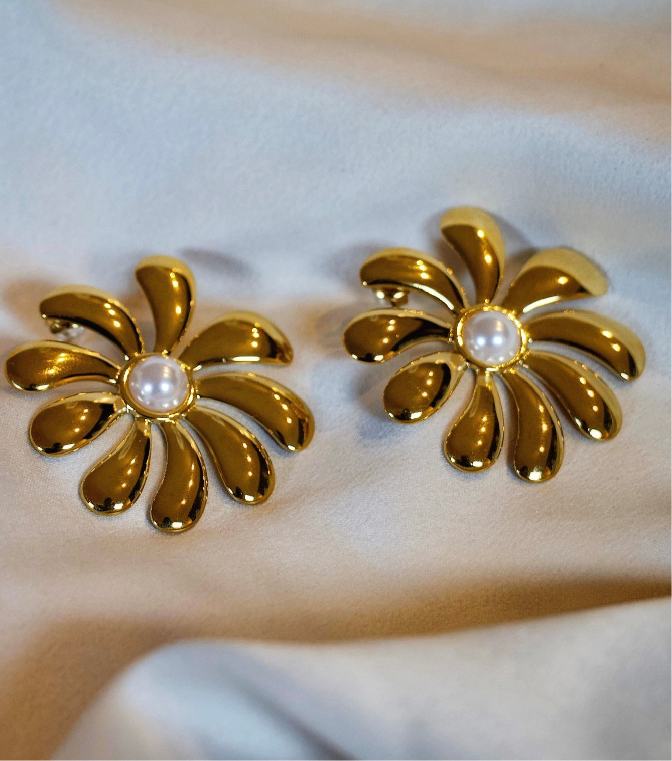 Lily Earrings