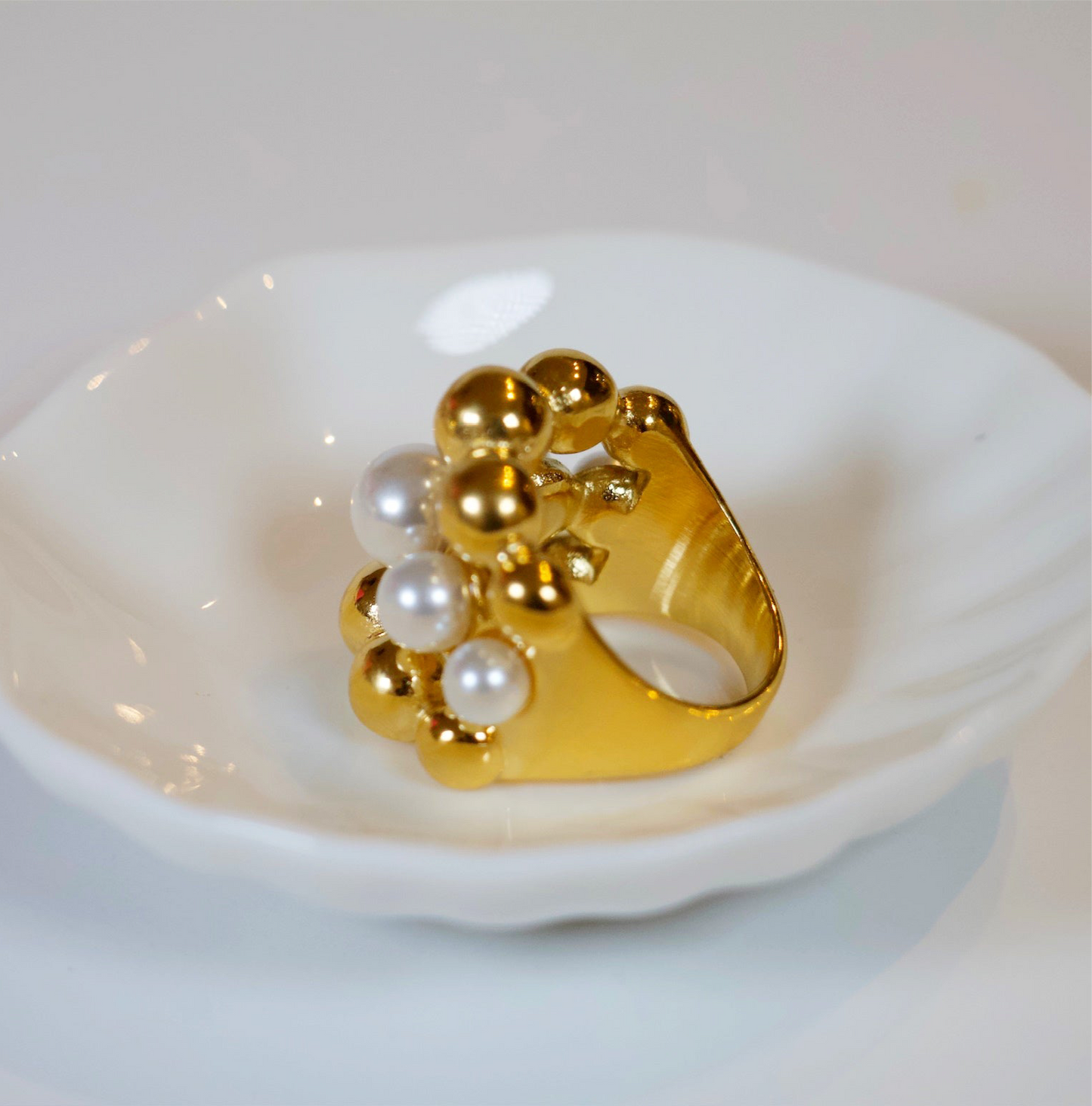Queen Ring